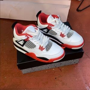 Jordan 4 Retro Fire Red